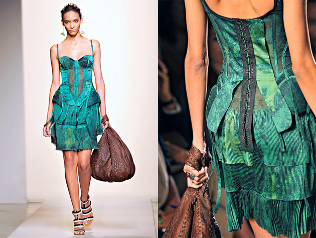 Тенденции моды 2012: красавице платье задрав...