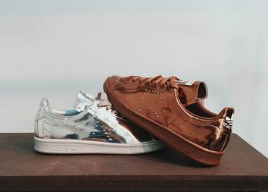  adidas и Раф Симонс показали новую коллекцию обуви