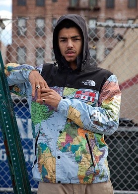 Коллаборация Supreme и The North Face