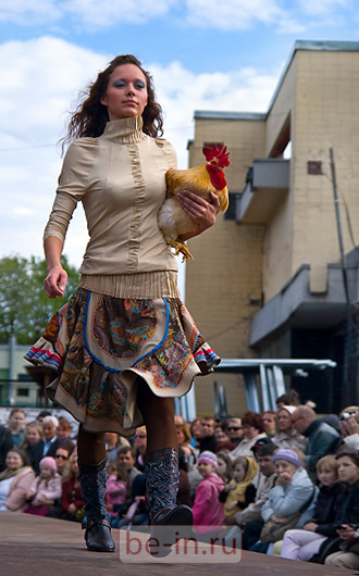 Дефиле в Ленинградском Зоопарке. Санкт-Петербург. Май 2009