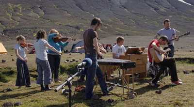 Sigur Rós. Heima, или Три человека на один квадратный километр Sigur Ros. Heima, или Три человека на один квадратный километр. Рецензия на фильм