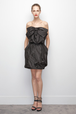 Черные платья Viktor & Rolf. Капсульная коллекция