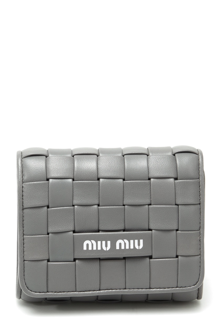 Где купить Серый кожаный кошелек с плетеным декором Miu Miu Miu Miu 