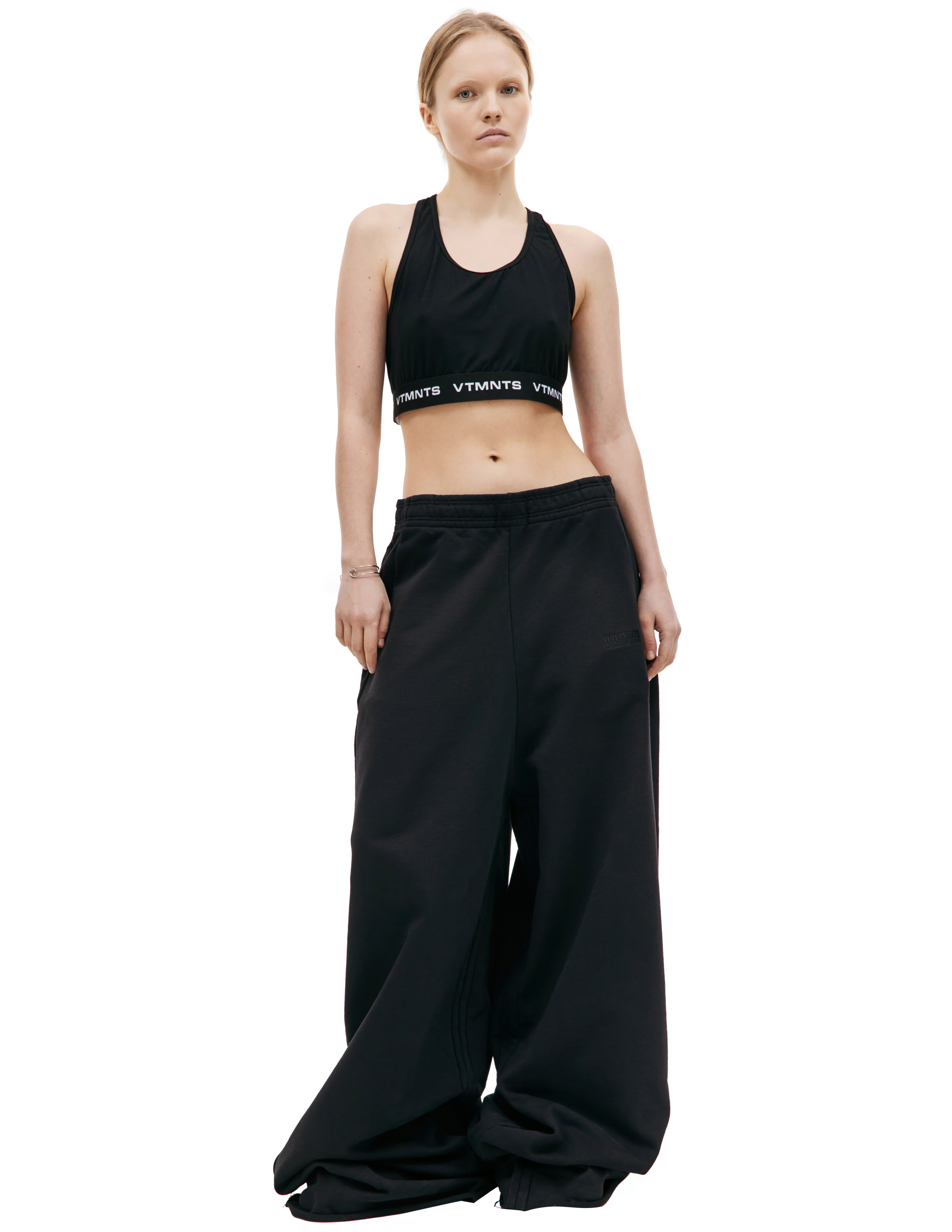 Где купить Черные широкие брюки Vetements