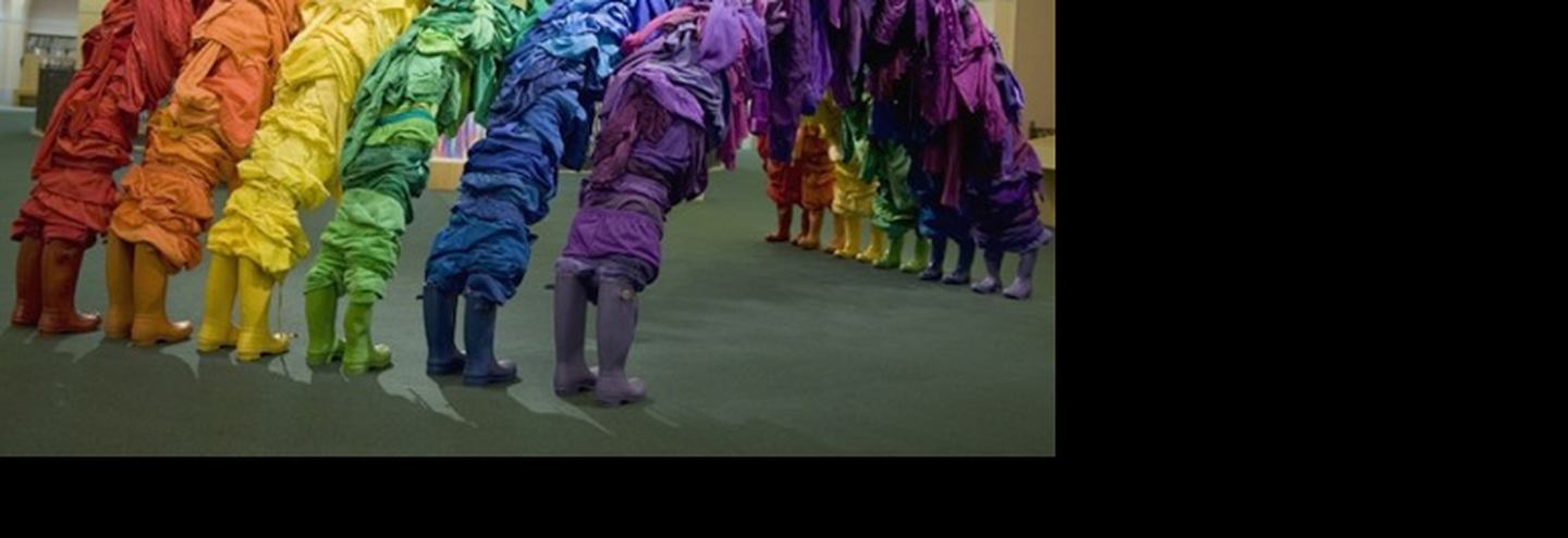 Guerra de la Paz: Recycling Clothing Art