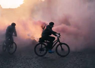  Levi's остановят погромы в Англии