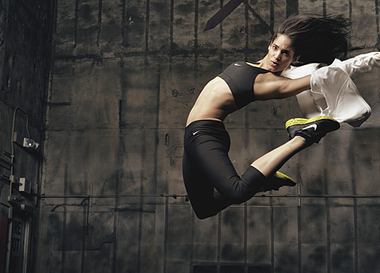  Nike. Женская коллекция Make yourself  by Annie Leibovitz
