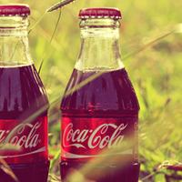 Coca-Cola выпустила экологичную линию одежды 
