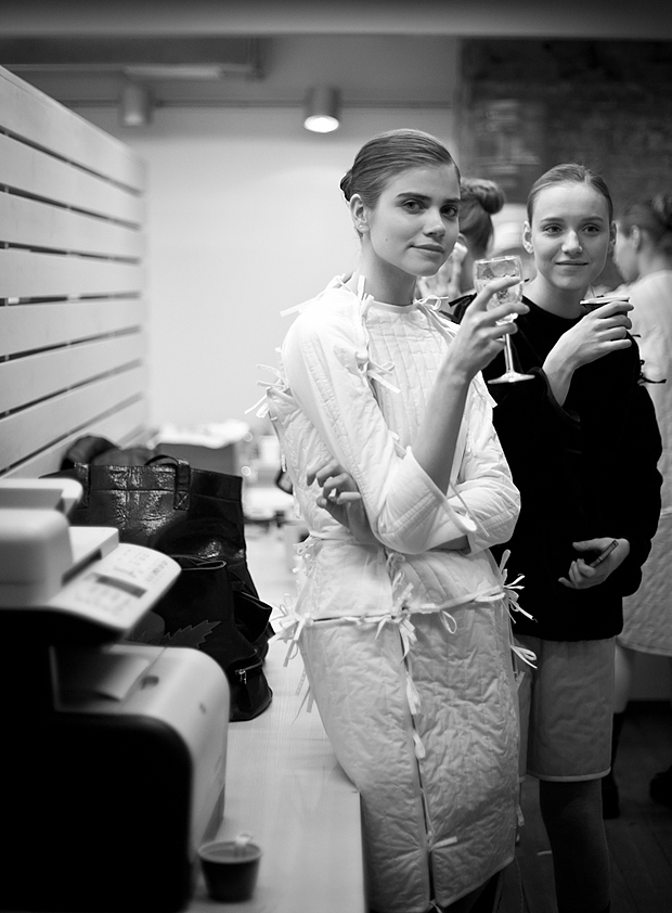 Backstage. Nina Donis. Cycles and Seasons