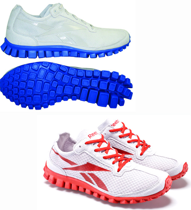 Кроссовки Realflex Reebok с синей подошвой