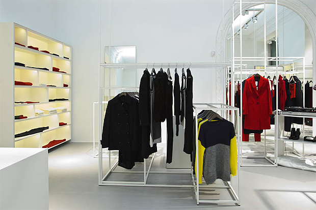 Бутик Joseph в Москве Carven и Phillip Lim, обувь Marc Jacobs и Michael Kors 