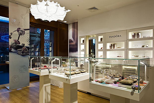 Pandora store summit store