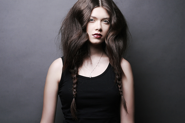 Как сделать красивую причёску для длинных волос в стиле Givenchy