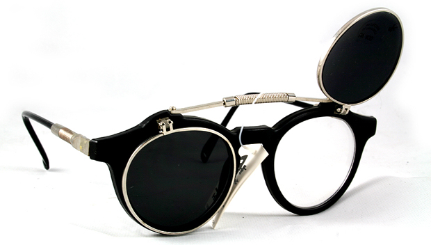 Солнцезащитные очки 2011. Классические оправы, актуальные на все времена