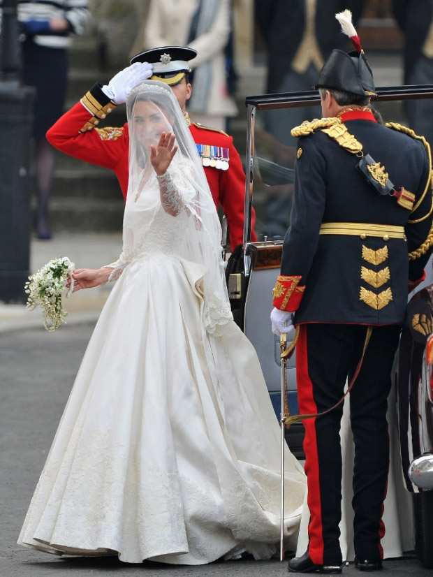 Kate Middleton or Grace Kelly? Свадебные платья Кейт Миддлтон и Грейс Келли
