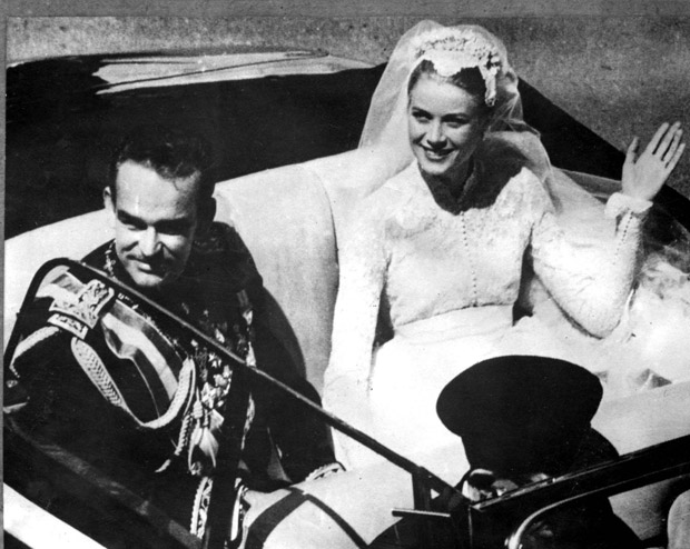Kate Middleton or Grace Kelly? Свадебные платья Кейт Миддлтон и Грейс Келли