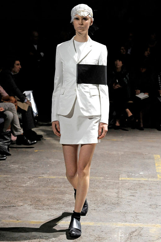 Comme des Garcons Spring-Summer 2011. Париж. 