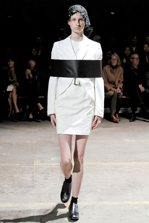 Comme des Garcons Spring-Summer 2011. Париж. 