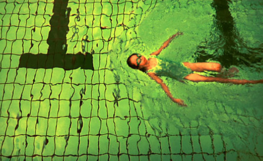 SWIMMING LESSON / / УРОК ПЛАВАНИЯ Реж. Кэт Го / Сингапур / 2009 / 13’