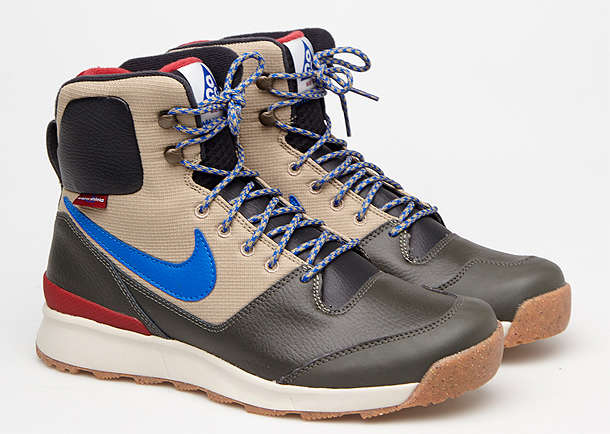 Кроссовки Nike, 2495 рублей со скидкой (Kixbox)