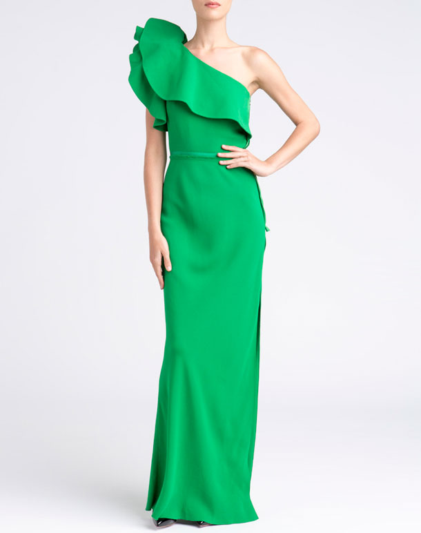 Изумрудно-зеленое платье на одно плечо с объемным воланом марки Lanvin