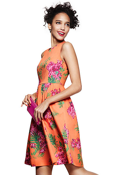 Платье с цветочным рисунком марки Lindex