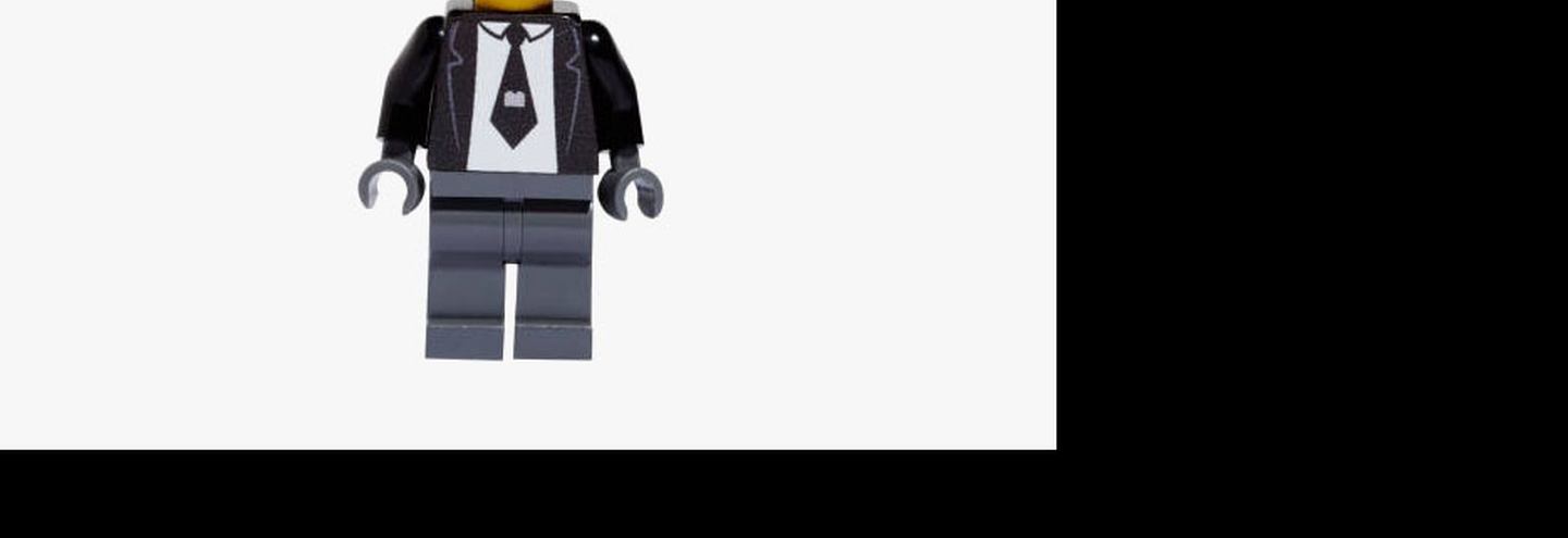 Lego представили коллекцию фигурок модельеров