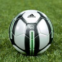 В adidas создали «умный мяч» 