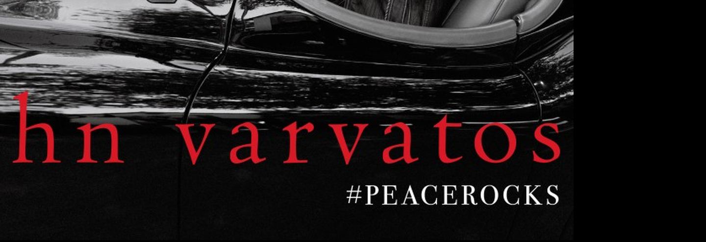 Марка John Varvatos и Ринго Старр запустили благотворительную кампанию «Мир рулит»