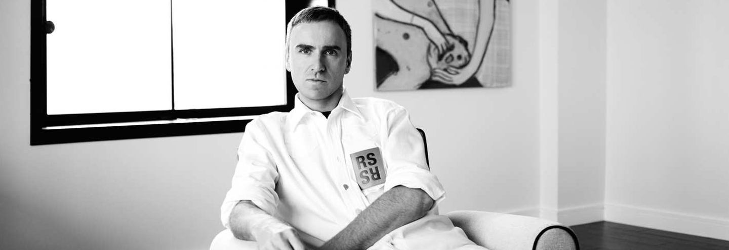 Raf Simons перестает показываться на Неделе моды в Париже и переносит шоу в Нью-Йорк