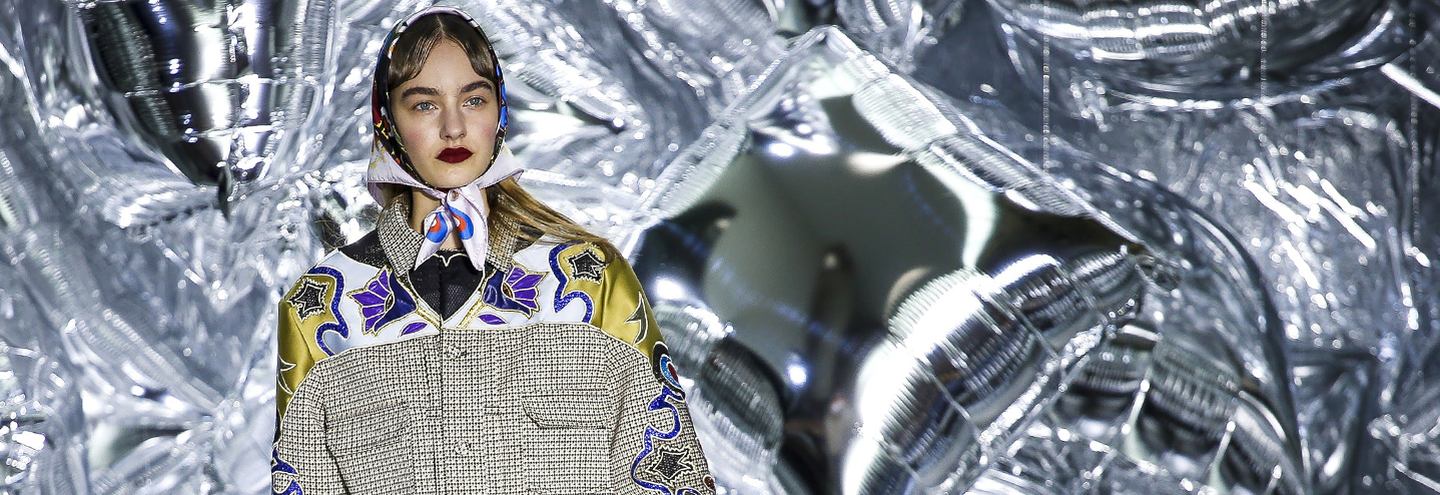Видео: показ Mary Katrantzou Осень/Зима 2016-2017